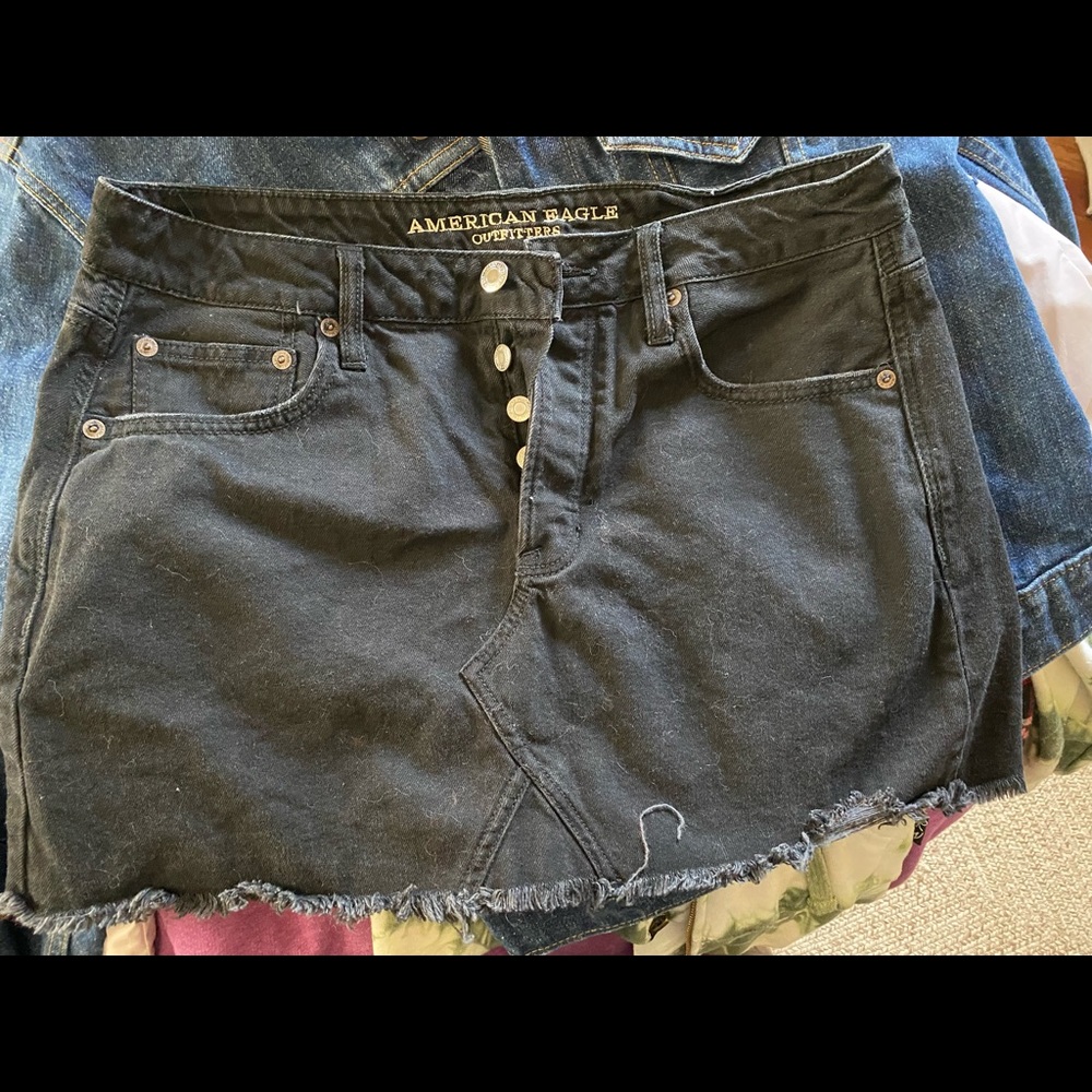American eagle black denim skirt